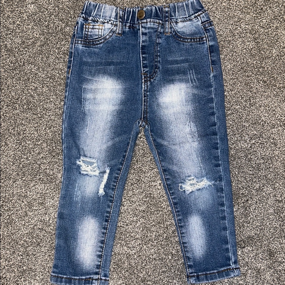 SHEIN Kids Distressed Blue Jeans